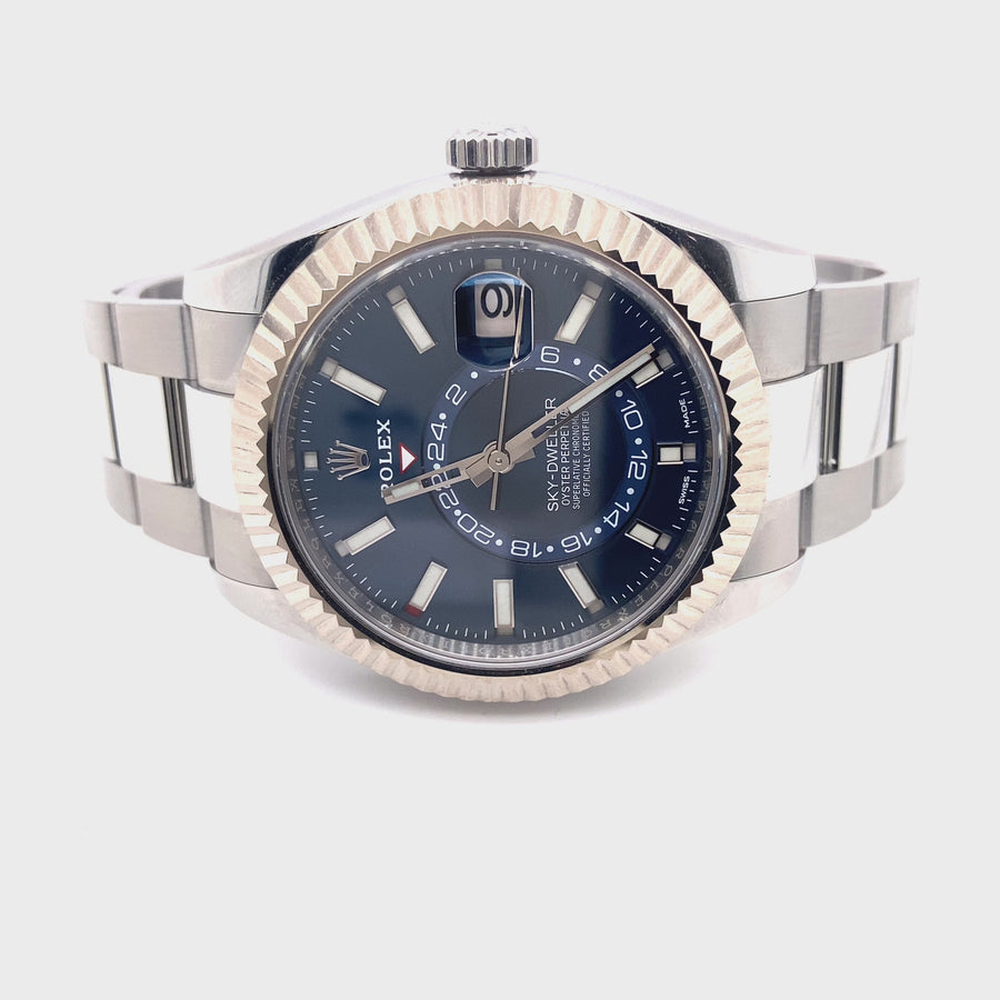 Pre-Owned Stainless Steel Sky-Dweller Rolex (Gents)