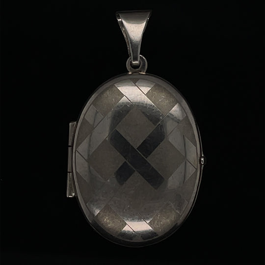 Sterling Silver Oval Locket (NEW!)