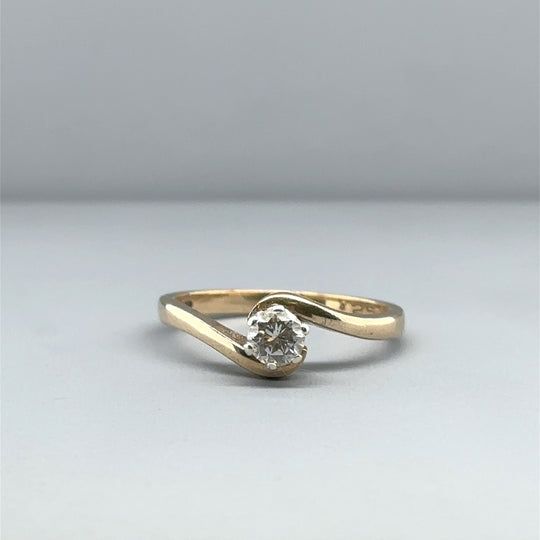 9ct Yellow Gold Single Stone Diamond Ring (c. 0.25ct) - Size M 1/2