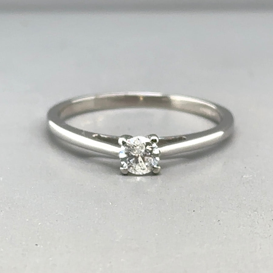 9ct White Gold Single Stone Diamond Ring (c. 0.25ct) - Size O 1/2