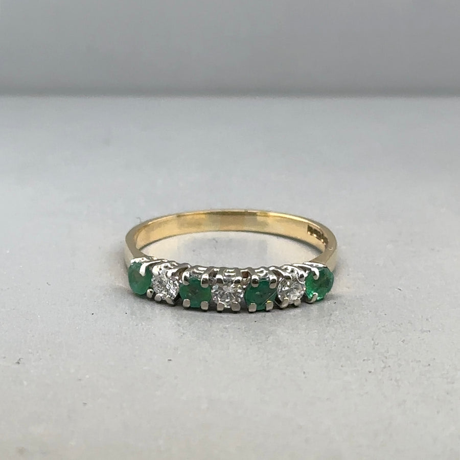 18ct Yellow Gold Emerald and Diamond Ring (c. 0.24ct) - Size N