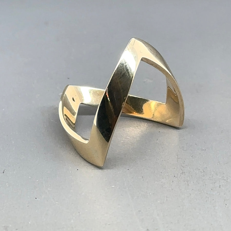 9ct Yellow Gold Pointed Chevron Ring - Size P 1/2