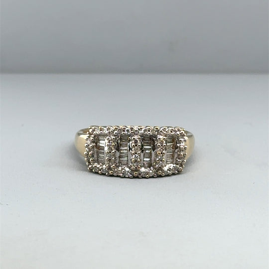 9ct Yellow Gold Fancy Diamond Ring (c. 0.30 - 0.35ct) - Size O