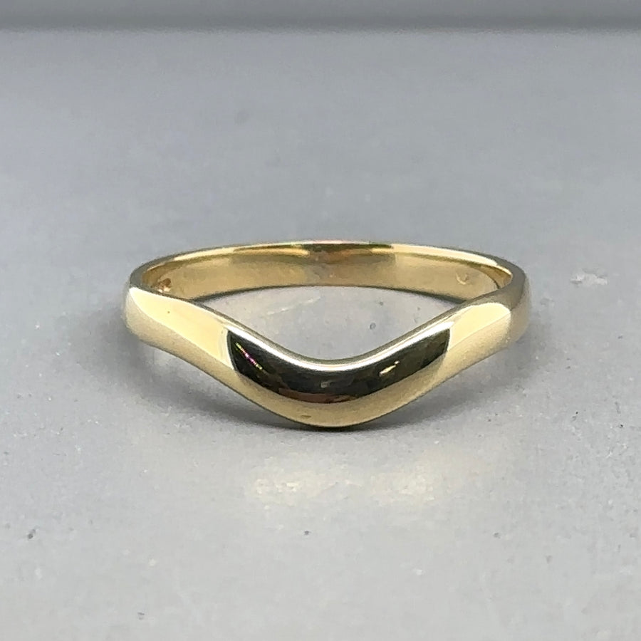 18ct Yellow Gold Chevron Ring - Size O 1/2