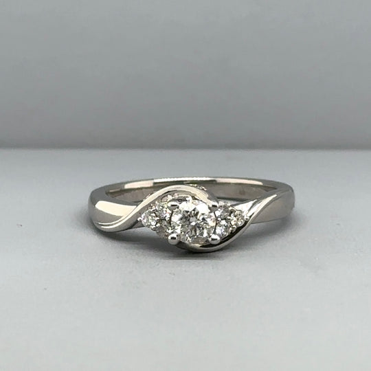 18ct White Gold Diamond Ring (c. 0.50ct) - Size N