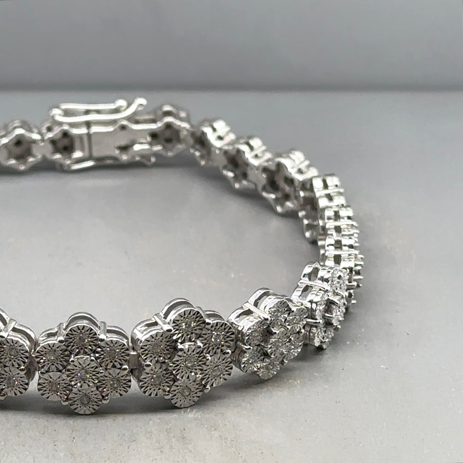 9ct White Gold Diamond Set Bracelet (c. 1.20ct)