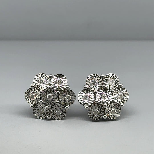9ct White Gold Diamond Cluster Earrings (c. 0.25 - 0.30ct)