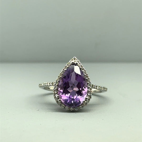 18ct White Gold Amethyst and Diamond Ring (c. 0.10 - 0.15ct) - Size L
