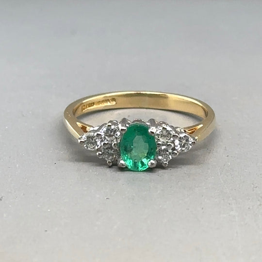 18ct Yellow Gold Emerald and Diamond Ring (c. 0.22ct) - Size K 1/2