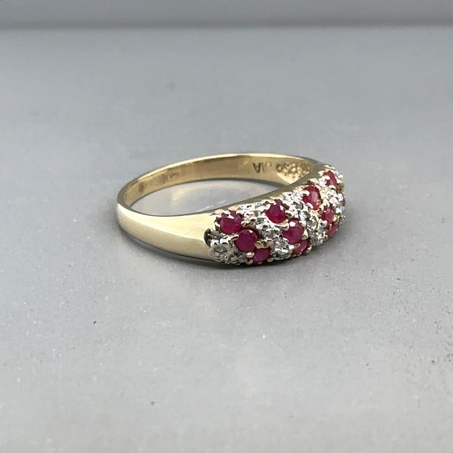 9ct Yellow Gold Diamond and Red Spinel Ring - Size M 1/2