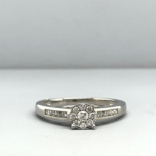 9ct White Gold Diamond Cluster Ring (c. 0.20 - 0.25ct) - Size Q
