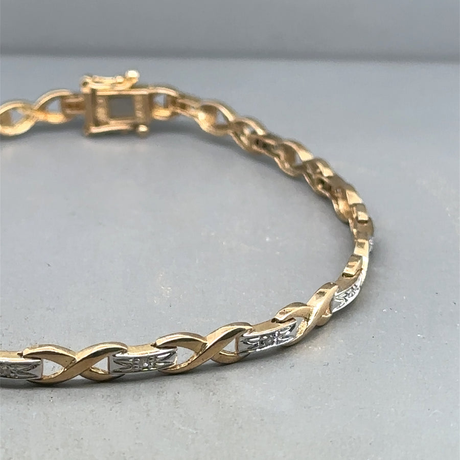 9ct Yellow Gold Diamond Set Bracelet (c. 0.15ct)