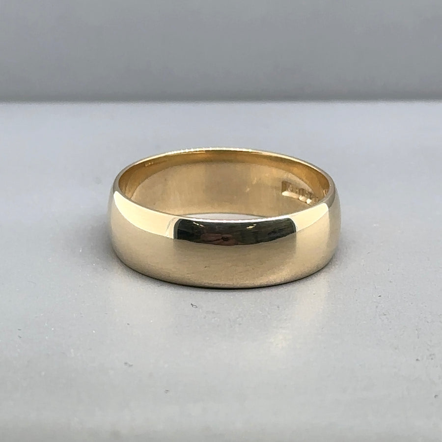 9ct Yellow Gold Band Ring - Size V 1/2