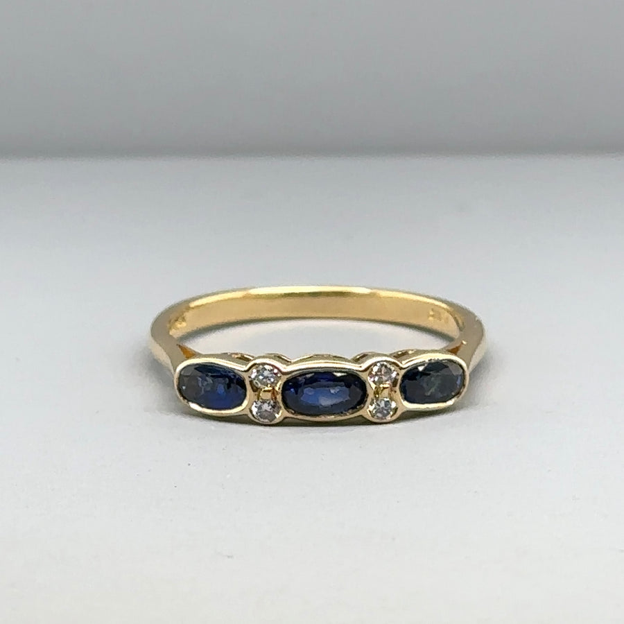 18ct Yellow Gold Diamond and Blue Topaz Ring - Size Q