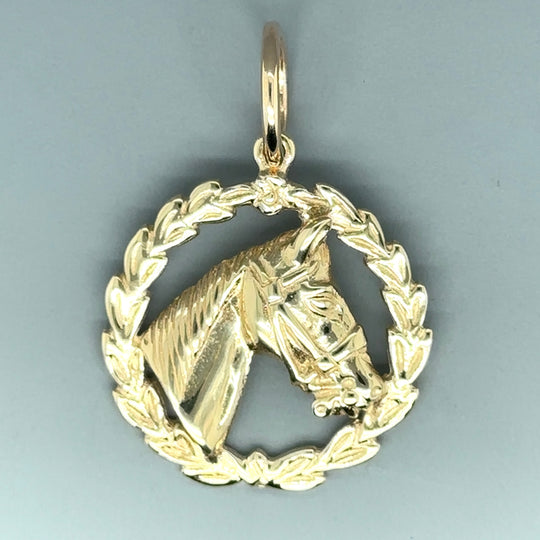 9ct Yellow Gold Horse Head Circle Pendant