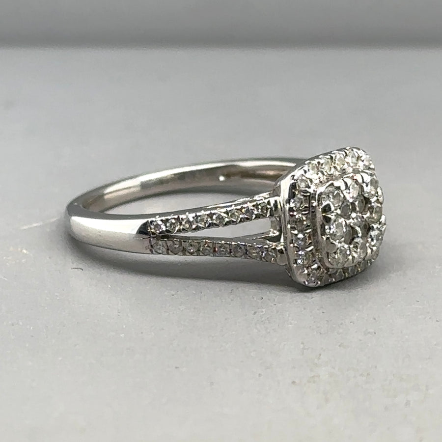9ct White Gold Diamond Cluster Ring (c. 0.50ct) - Size L