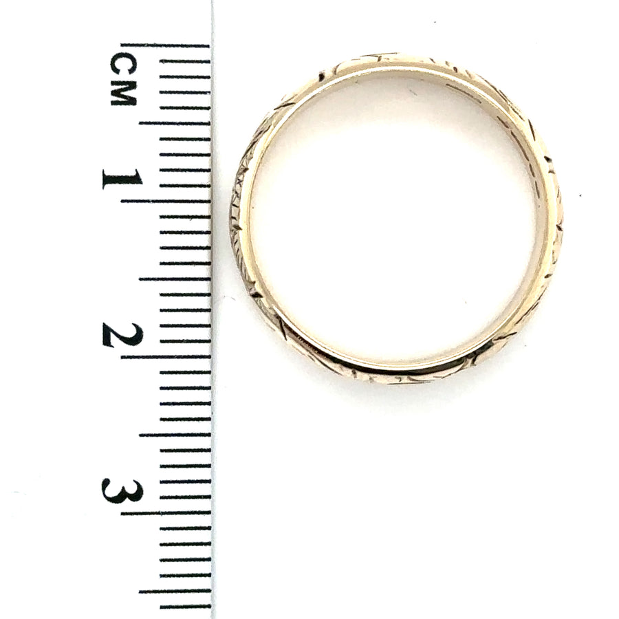 9ct Yellow Gold Flower Print Band Ring - Size P 1/2