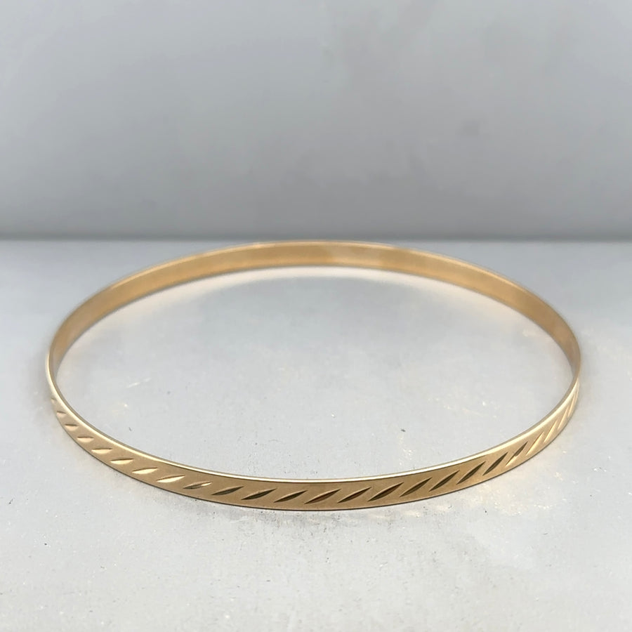 9ct Yellow Gold Patterned Bangle