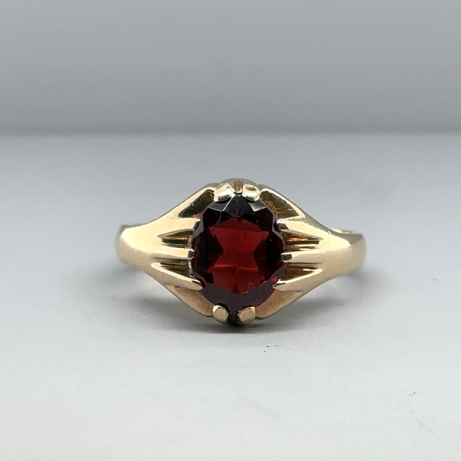 9ct Yellow Gold Single Stone Garnet Ring - Size U