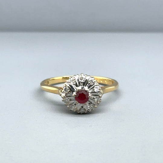 18ct Yellow Gold Diamond and Ruby Ring (c. 0.20ct) - Size P