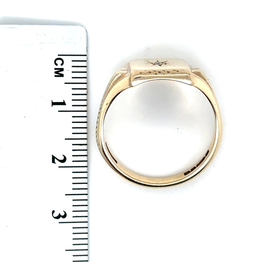 9ct Yellow Gold Single Stone Diamond Signet Ring - Size T