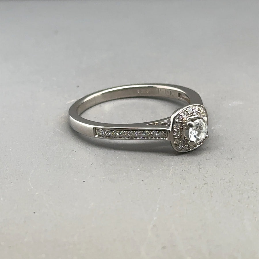 18ct White Gold Diamond Ring (c. 0.45ct) - Size O