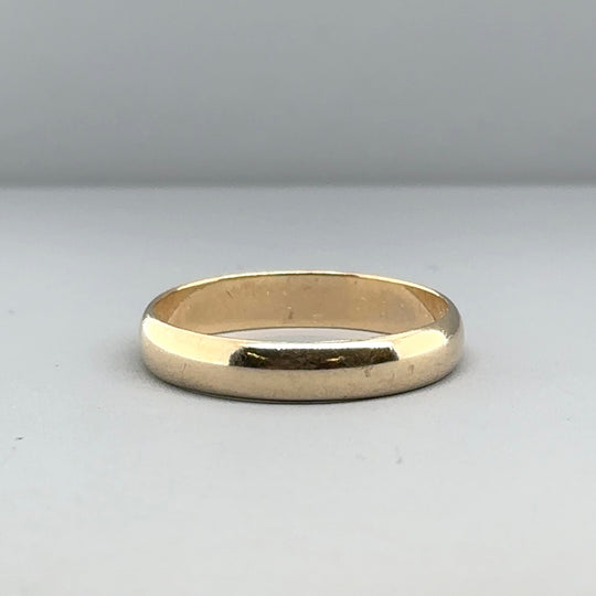 9ct Yellow Gold Band Ring - Size O 1/2