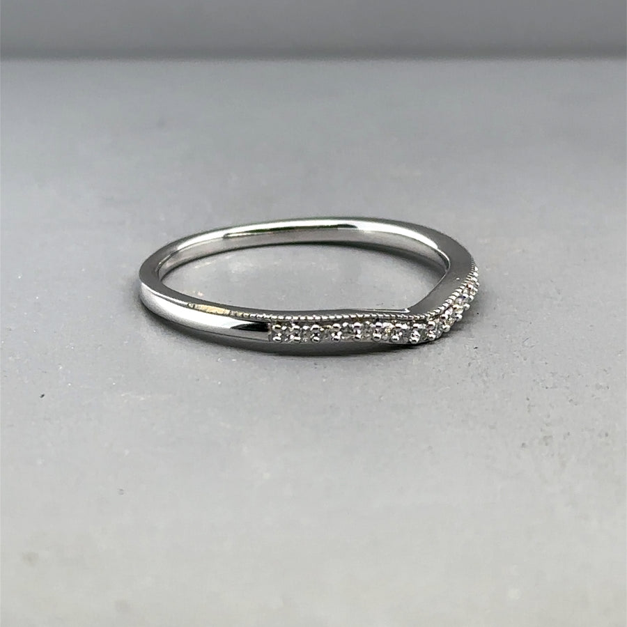 9ct White Gold Diamond Set Chevron Ring - Size Q