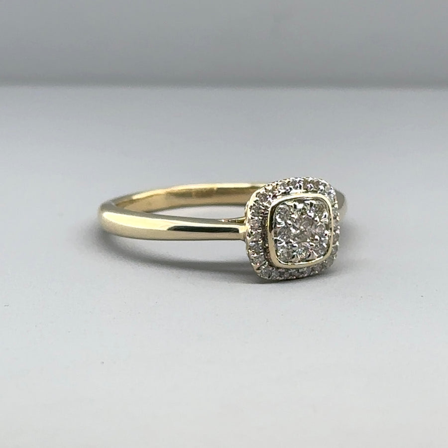 9ct Yellow Gold Diamond Cluster Ring (c. 0.20ct) - Size O