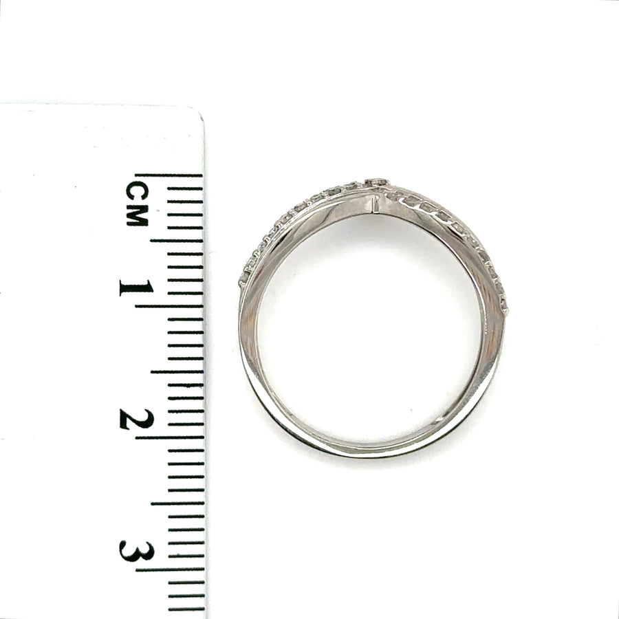 9ct White Gold Diamond Set Chevron Ring (c. 0.15ct) - Size M 1/2