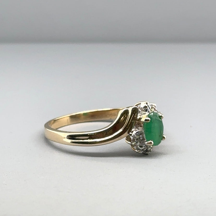 9ct Yellow Gold Emerald and Diamond Ring - Size P