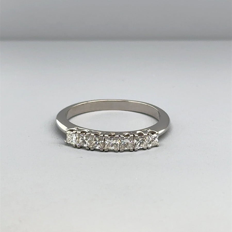 9ct White Gold Seven Stone Diamond Ring (c. 0.75ct) - Size O 1/2