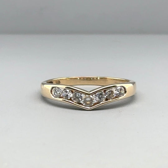 9ct Yellow Gold Cubic Zirconia Chevron Ring - Size M 1/2