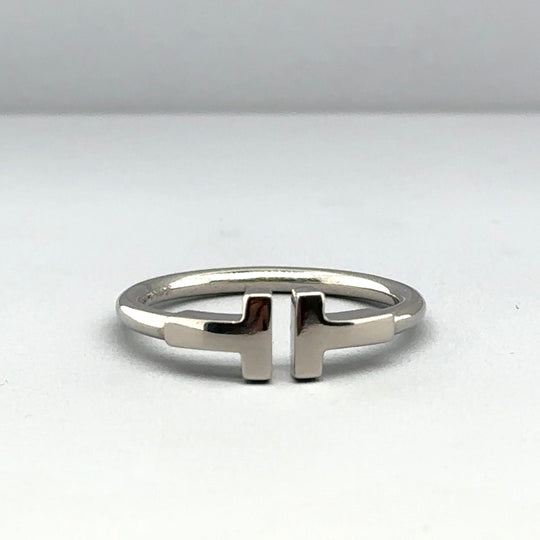 18ct White Gold Tiffany & Co YT Ring - Size N