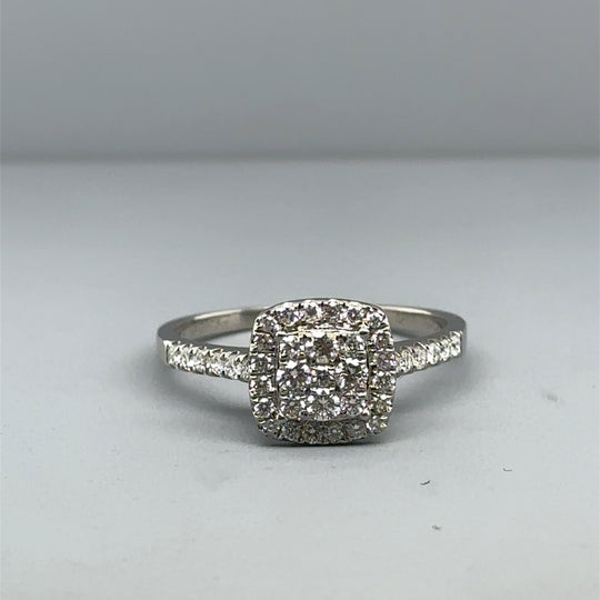 18ct White Gold Diamond Ring (c. 0.75ct) - Size T 1/2