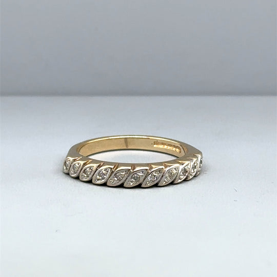 9ct Yellow Gold Diamond Set Ring (c. 0.10 - 0.15ct) - Size O