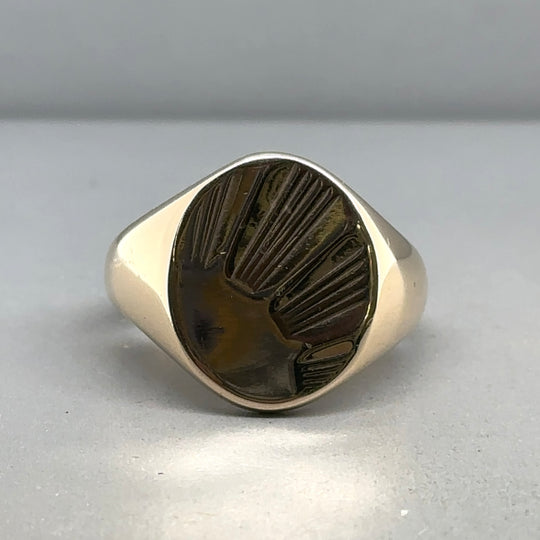 9ct Yellow Gold Oval Patterned Signet Ring - Size P 1/2
