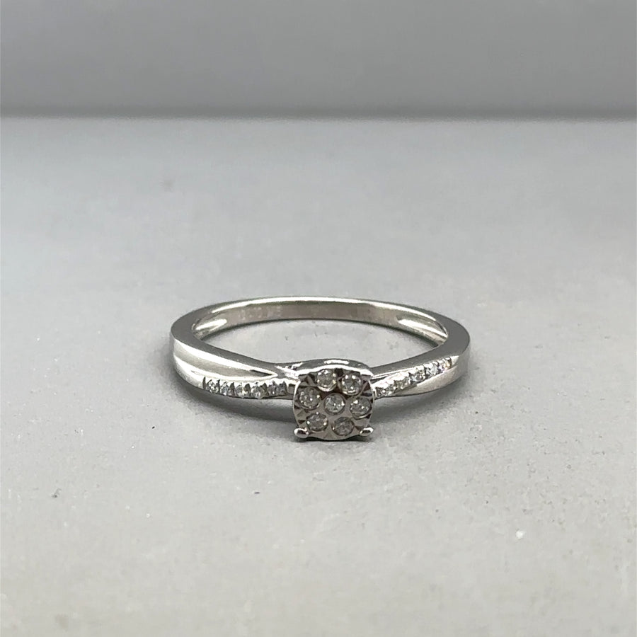 9ct White Gold Diamond Cluster Ring - Size M