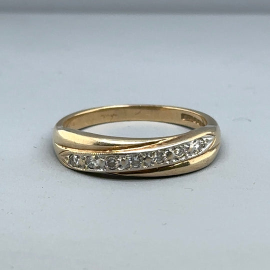 9ct Yellow Gold Diamond Ring (c. 0.10 - 0.15ct) - Size O 1/2