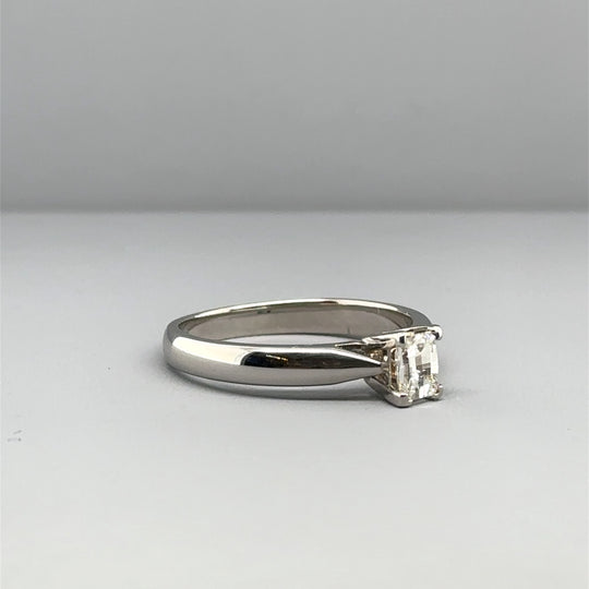 18ct White Gold Single Stone Diamond Ring (c. 0.15 - 0.20ct) - Size L