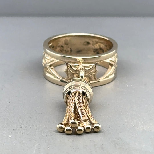 9ct Yellow Gold Tassel Charm Ring - Size I