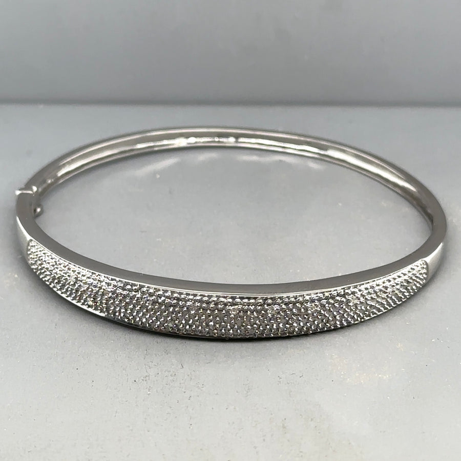 9ct White Gold Diamond Set Bangle (c. 0.20ct)