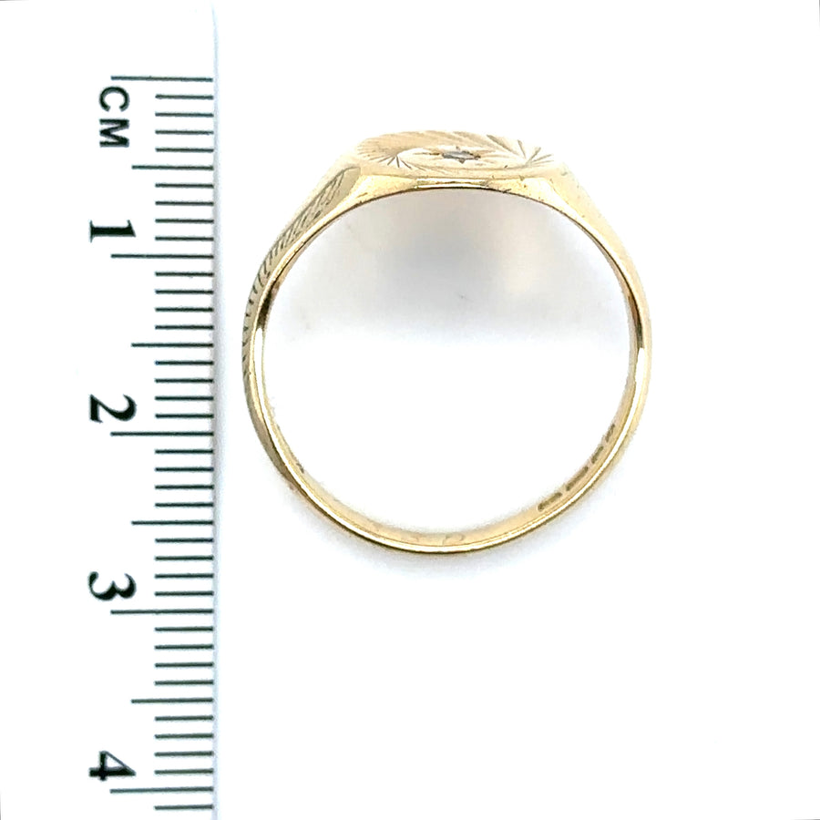 18ct Yellow Gold Single Stone Diamond Round Signet - Size V 1/2