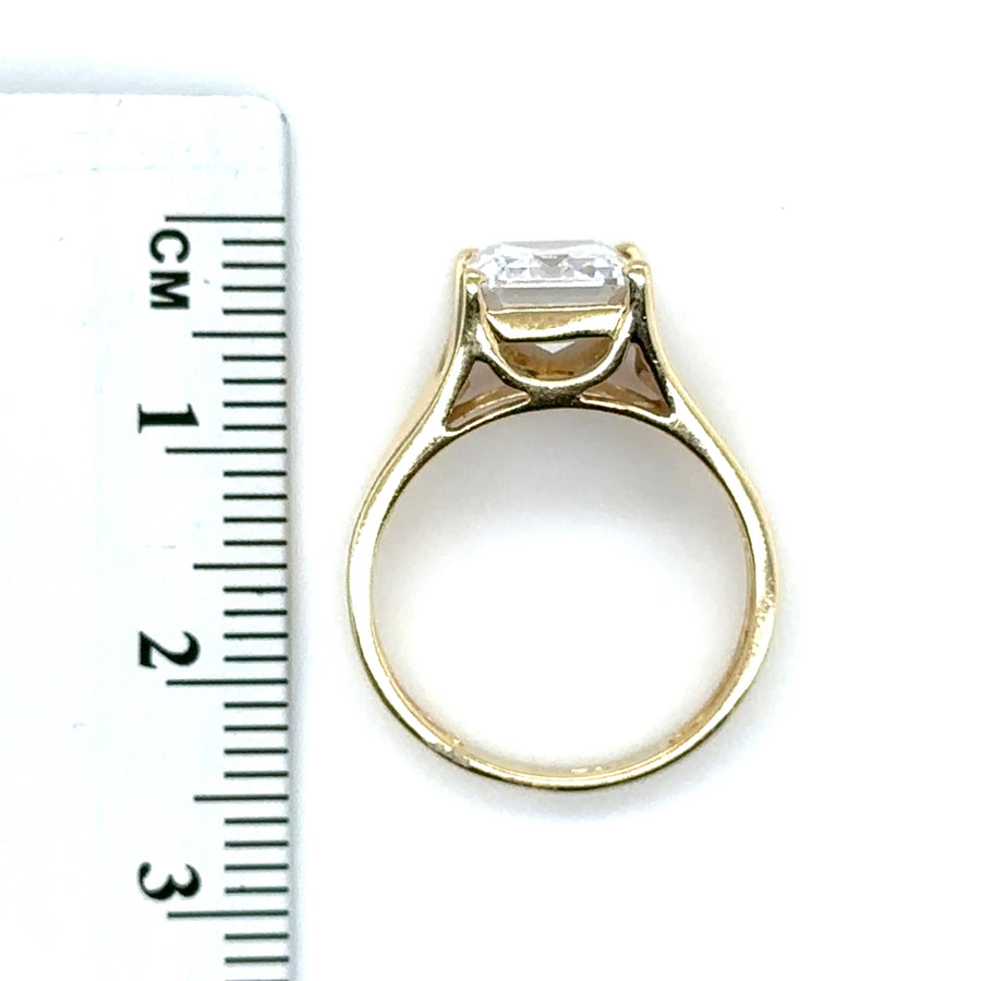14ct Yellow Gold Cubic Zirconia Ring - Size K 1/2