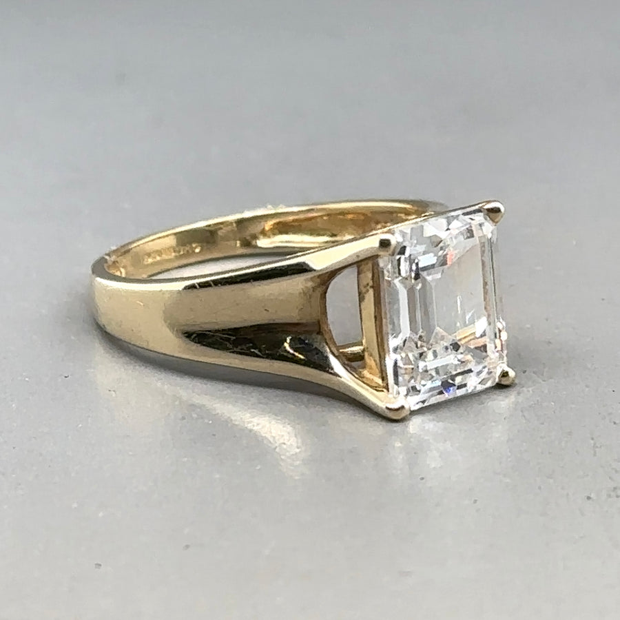 14ct Yellow Gold Cubic Zirconia Ring - Size K 1/2