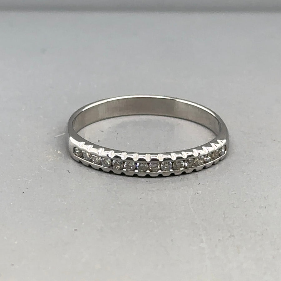 18ct White Gold Diamond Half Eternity Ring (c. 0.15ct) - Size Q