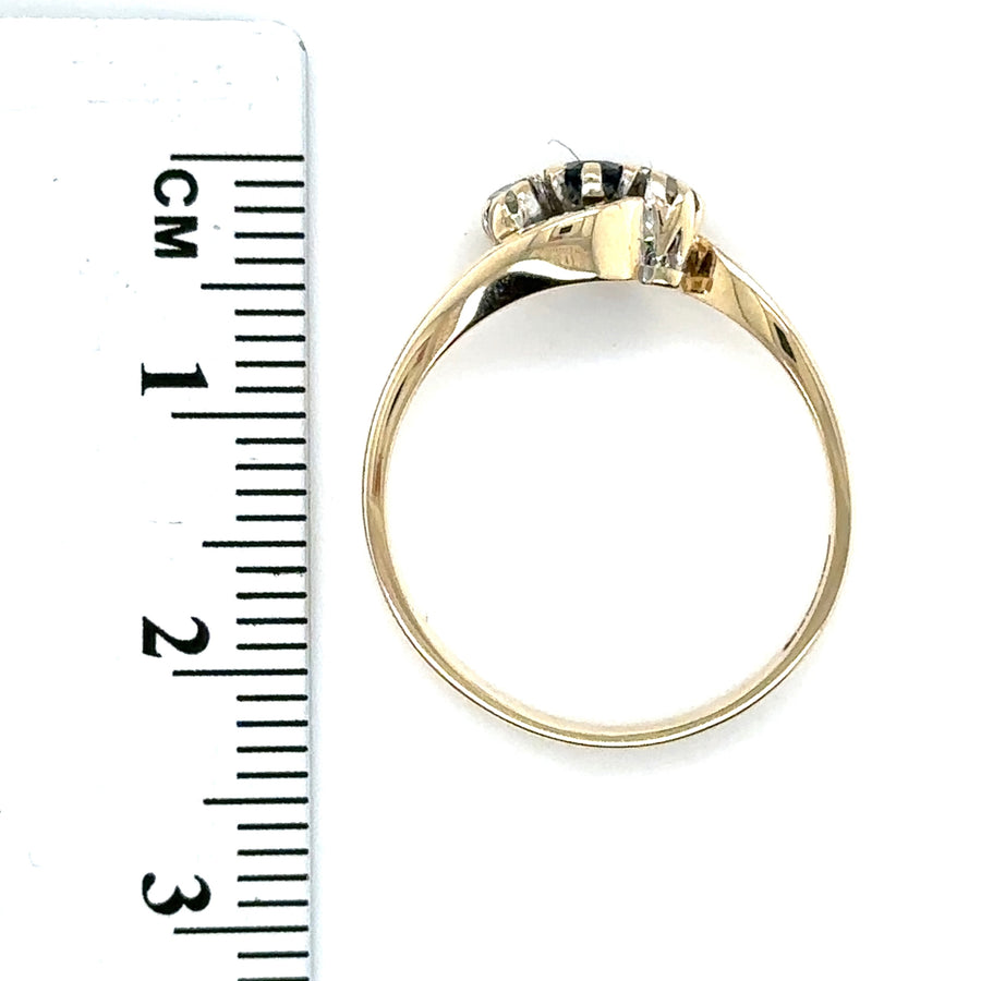9ct Yellow Gold Diamond and Sapphire Ring - Size M 1/2