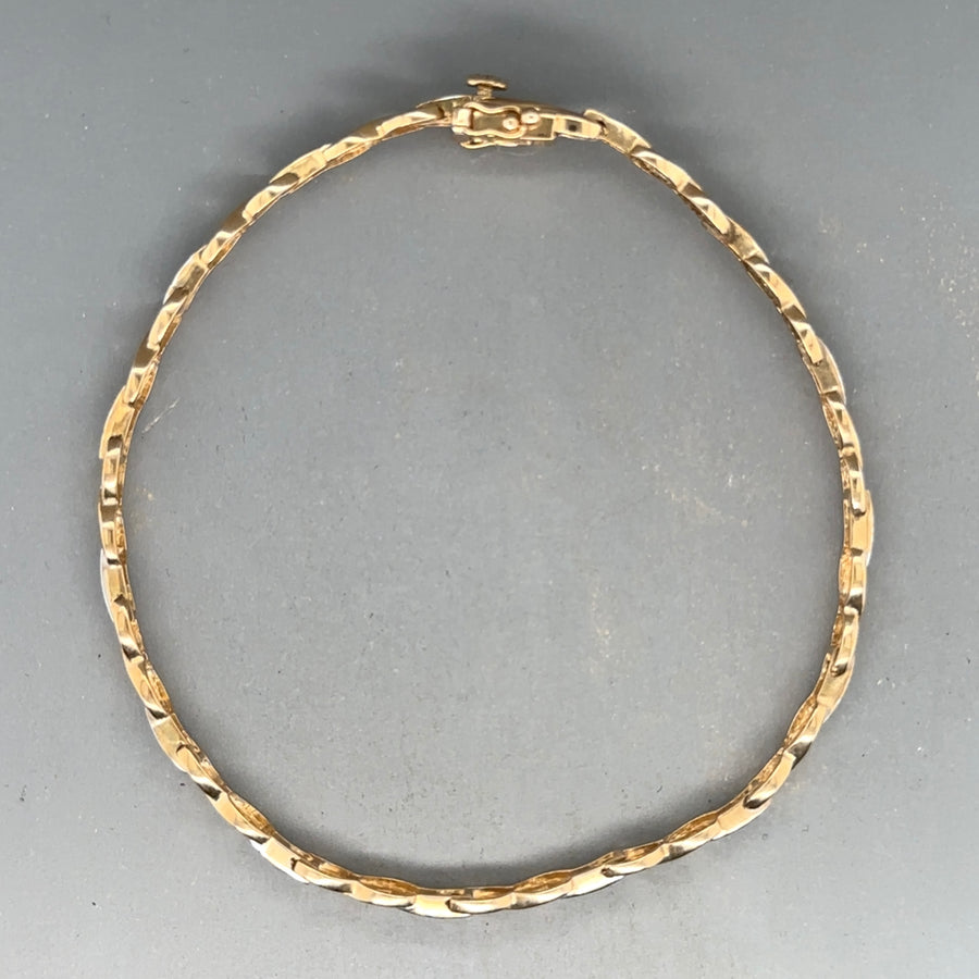 9ct Yellow Gold Diamond Set Bracelet (c. 0.15ct)