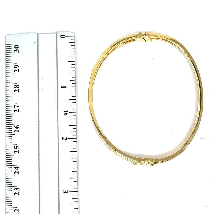 9ct Yellow Gold Wavy Bangle