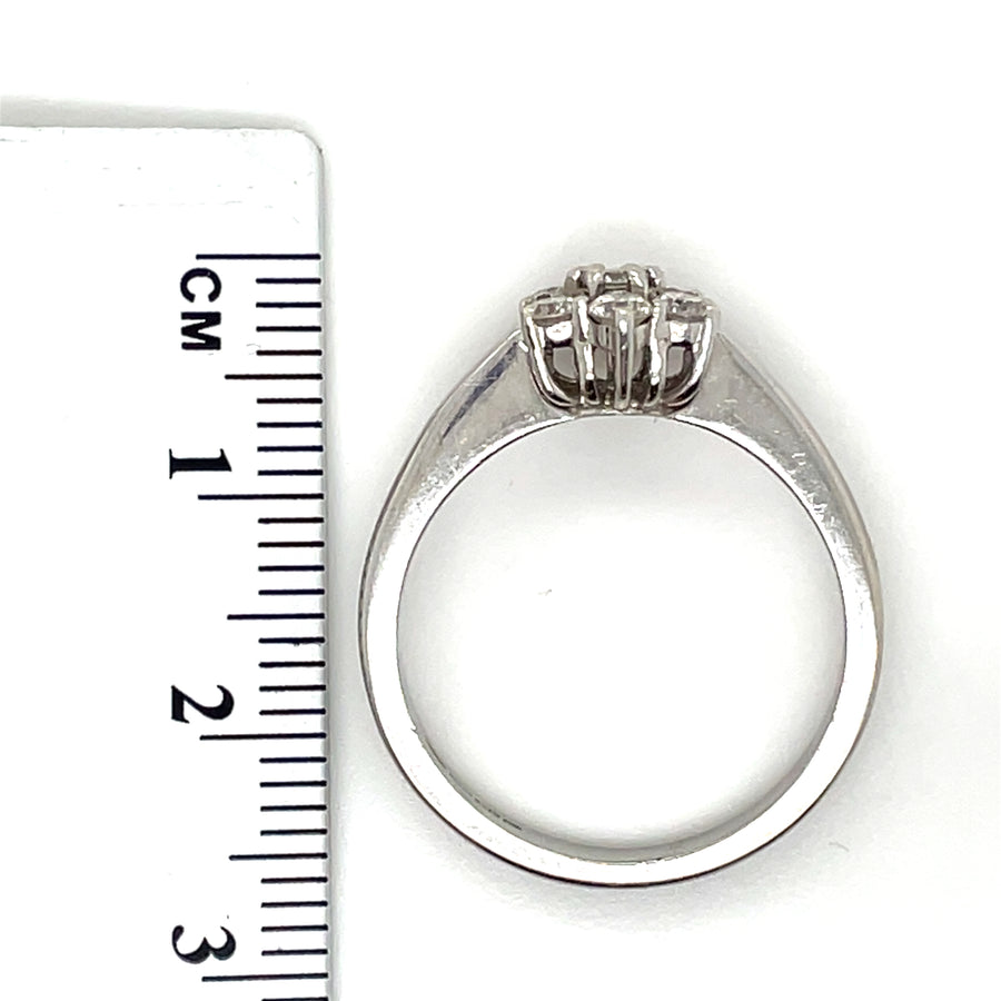 9ct White Gold Diamond Cluster Ring (c. 0.45ct) - Size Q